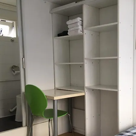 Houseboat 3*