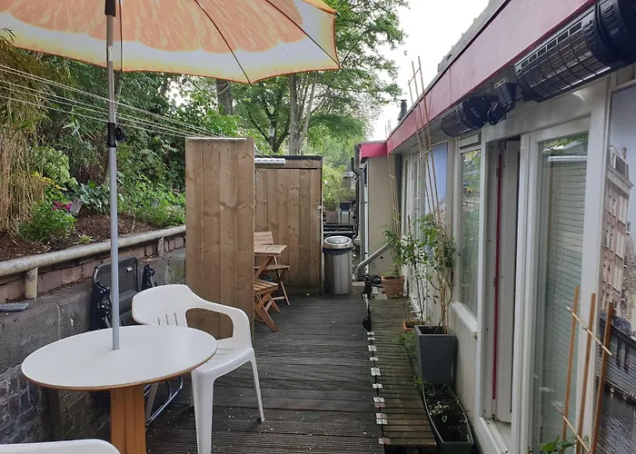 住宿加早餐酒店 Houseboat